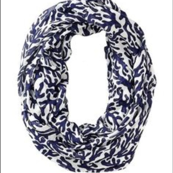 Lilly Pulitzer Accessories - Lilly Pulitzer infinity scarf